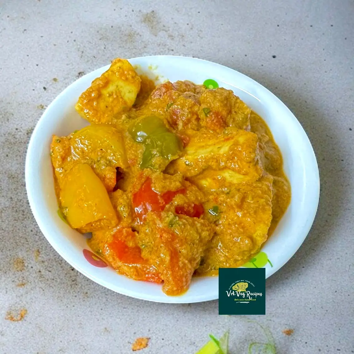 Rich and Creamy Paneer & Capsicum Delight Paneer and capsicum simmered in creamy curry with coconut, peanuts, and Indian spices, perfect for lunch or dinner.