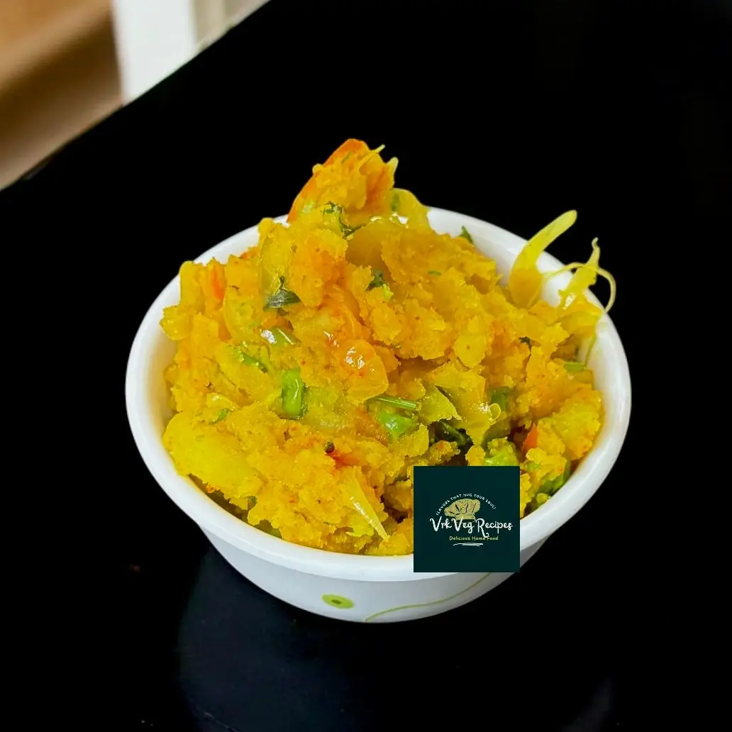Spicy potato and green peas filling cooked with Indian spices, perfect for dosa, wraps, and roti meals.