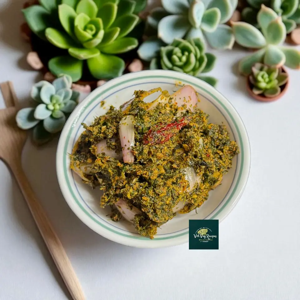 Andhra-style chutney made with vakaya and moringa leaves, blended with spices and garlic – a tangy delight for your South Indian meal.