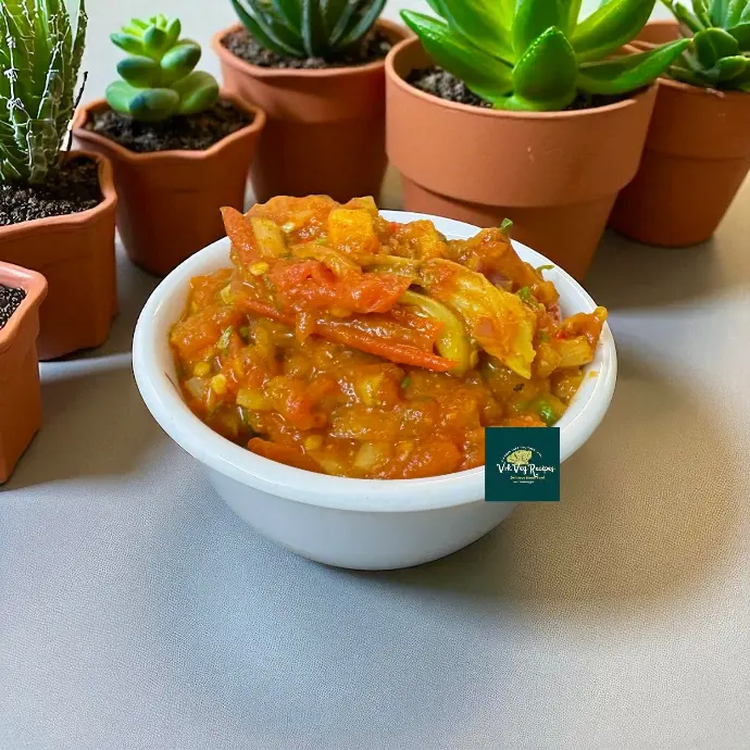 Tangy garlic tomato chutney with coriander and spices, a quick homemade recipe to enjoy with everyday Indian meals.