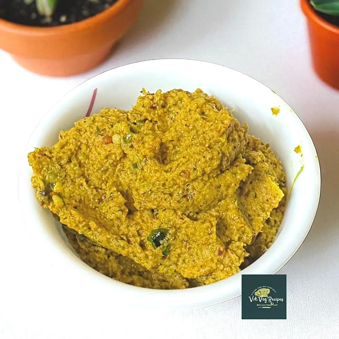 Spicy, tangy Amla Garlic Chutney loaded with chillies, garlic, and aromatic spices, perfect as a healthy dip or side dish.